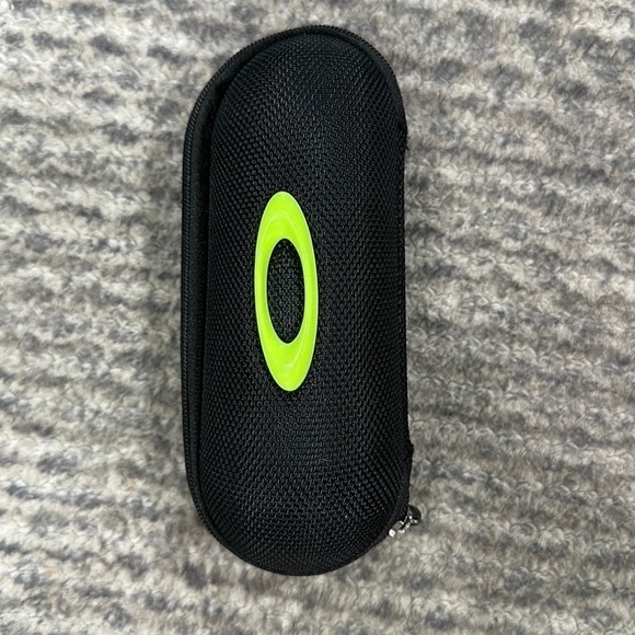 Boys youth Oakley eyeglass frames. Used, but in EUC. - Picture 6 of 8